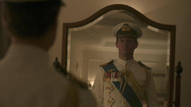 The Crown 5x10