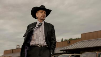 Landman: Un negocio crudo 2x4