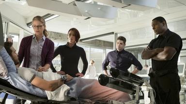 Supergirl 3x7