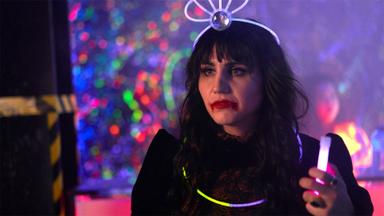 Lo que hacemos en las sombras 1x6