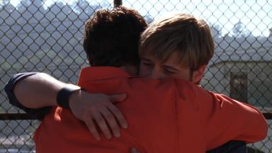 The O.C. Vidas Ajenas 1x11