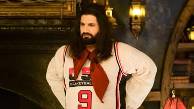 Lo que hacemos en las sombras 2x10