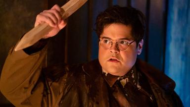 Lo que hacemos en las sombras 3x1