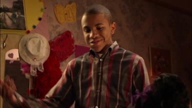 Todos Odian a Chris 2x9
