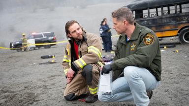 Sheriff Country 1x13
