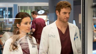 Chicago Med 2x4