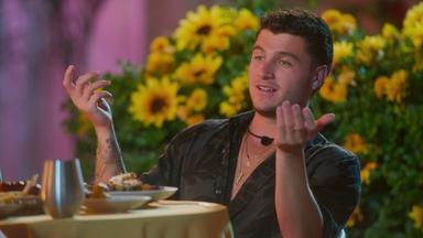 Sneaky Links: Dating After Dark 1x9
