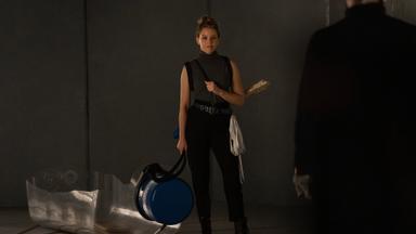 The Miniature Wife 1x8
