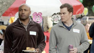 Seis Pies Bajo Tierra 5x5