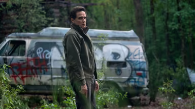 El visitante 1x10